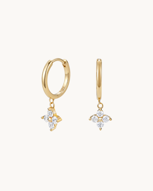 L'Éclat Floral Doré — Boucles d'oreilles créole charm fleur cristaux dorées en argent 925 | Maison Orynn